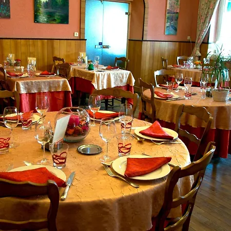 Du Commerce Hotel Tronget