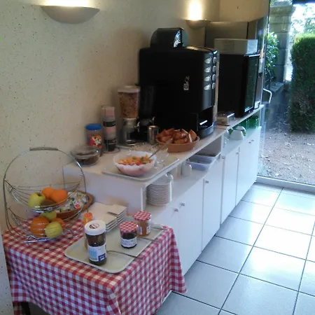 Hotel Du Commerce Tronget