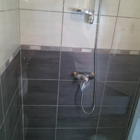 Du Commerce 3* Tronget