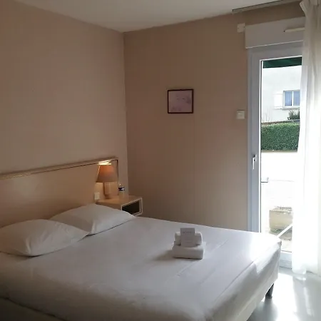 Hotel Du Commerce Tronget