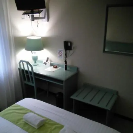 Hotel Du Commerce Tronget