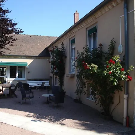 Du Commerce Hotel Tronget