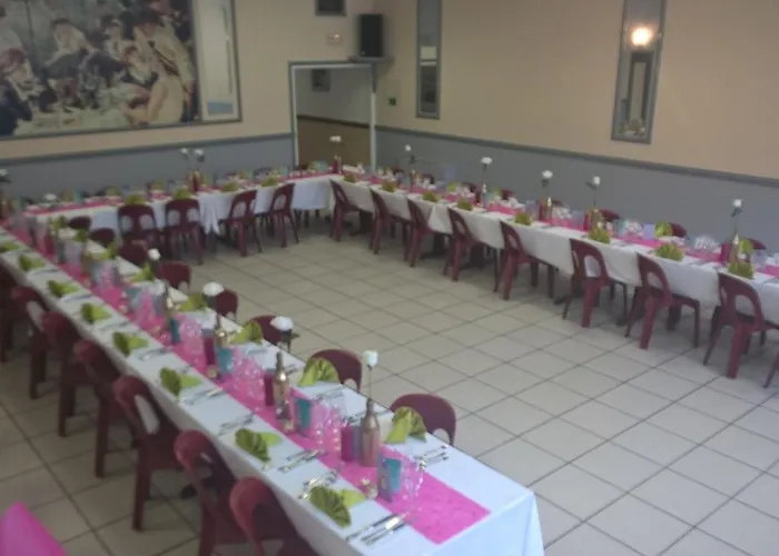 Du Commerce Hotel Tronget