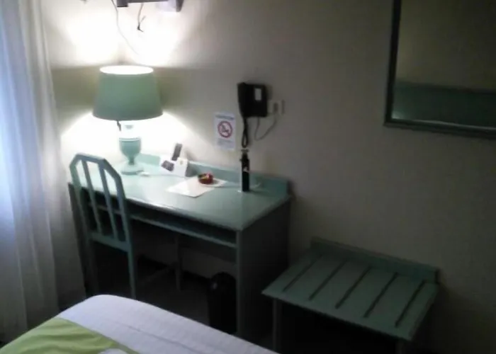 Hotel Du Commerce Tronget