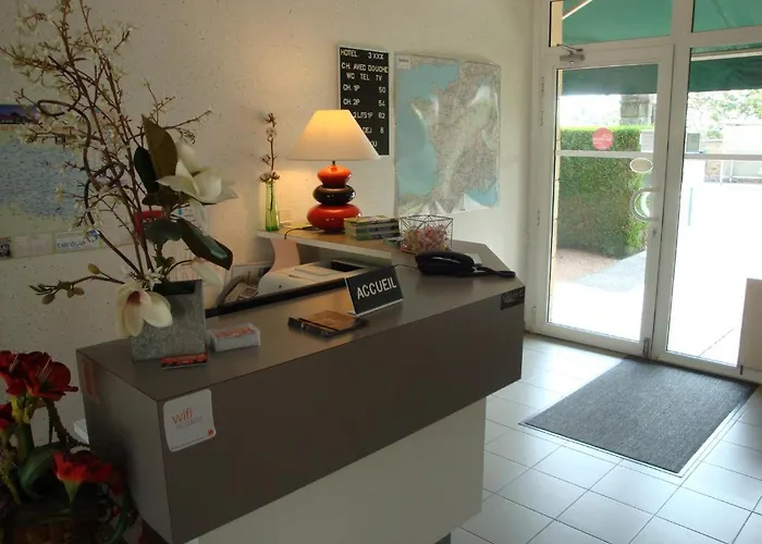 Hotel Du Commerce Tronget